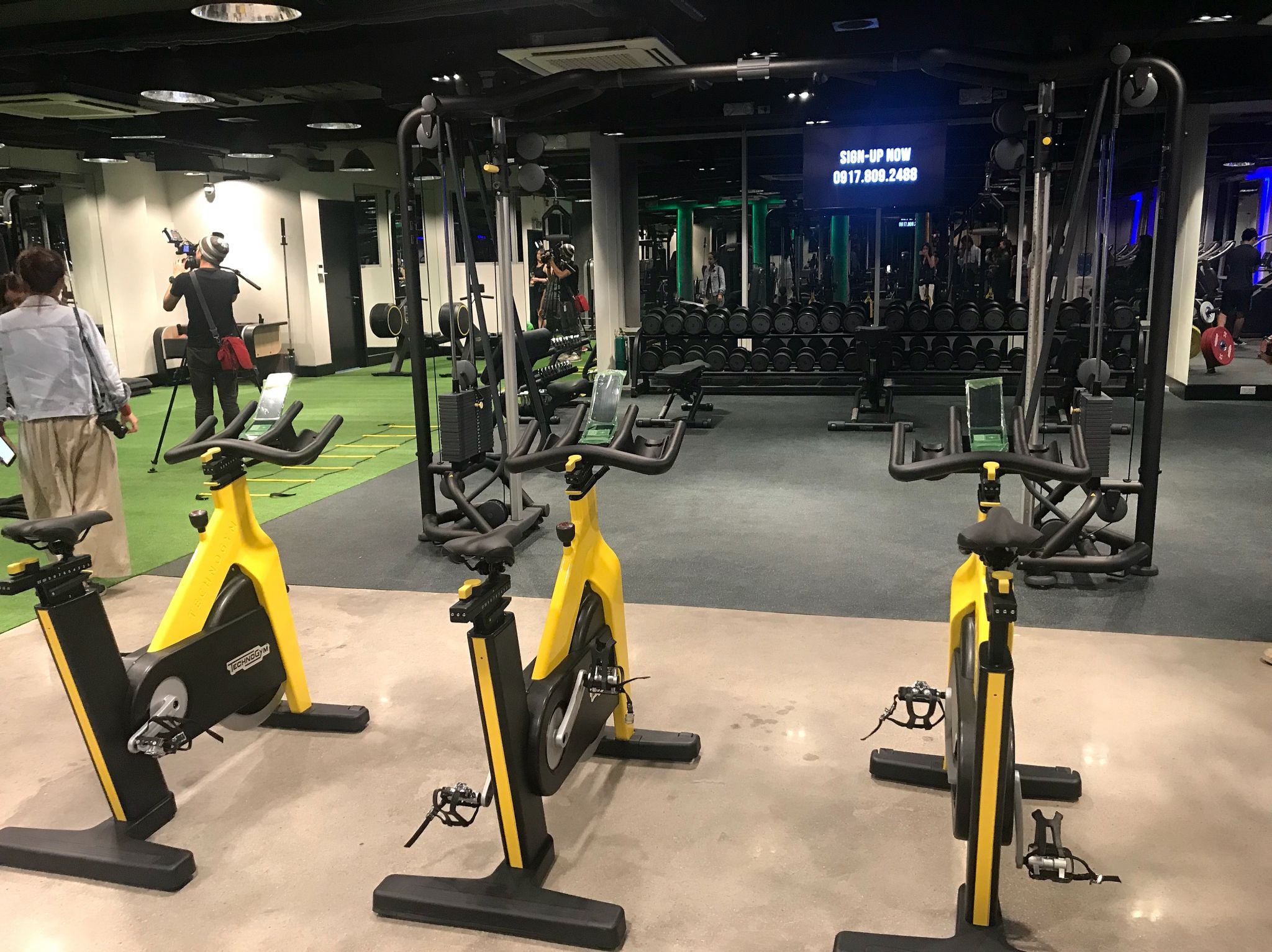 Rockwell taking fitness to a whole new level! Kristine Tanyag